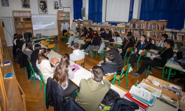 ZA ULCINJSKE I BARSKE SREDNJOŠKOLCE ODRŽANA RADIONICA O AKTIVNOM GRAĐANSTVU