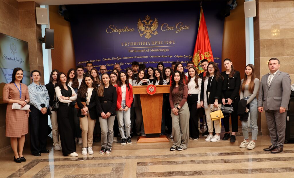 PARLAMENT 3