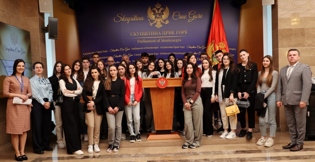 PARLAMENT 3